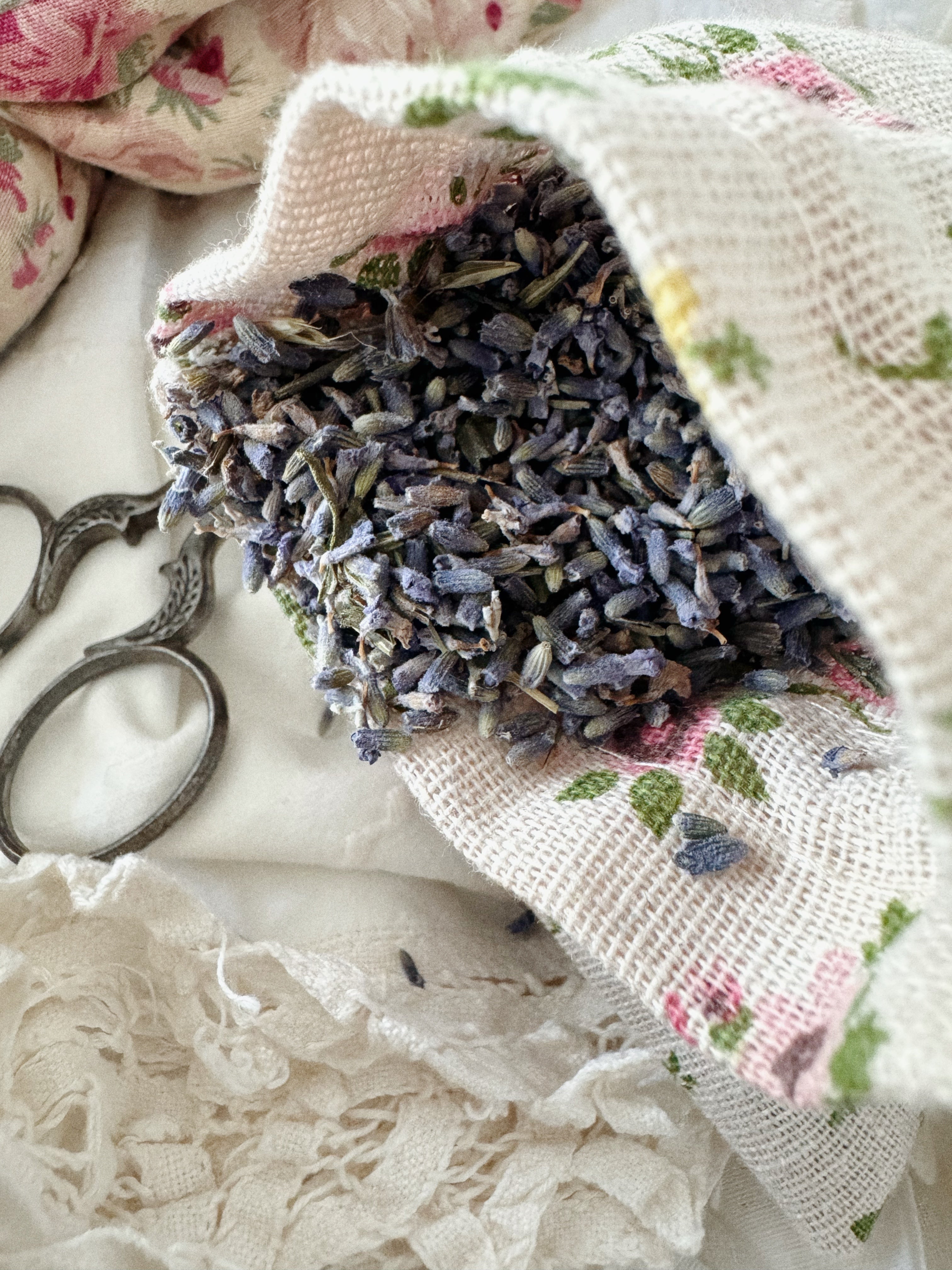 Organic Lavender Linen Sachet "Floral"